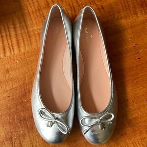 Kate Spade Willa Silver Metallic Nappa Ballet Flats, Women’s size 9 1/2